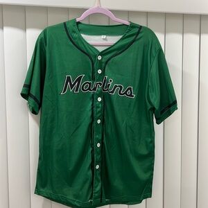 Limited edition Flanigan’s x Miami Marlins jersey. Only worn once!!